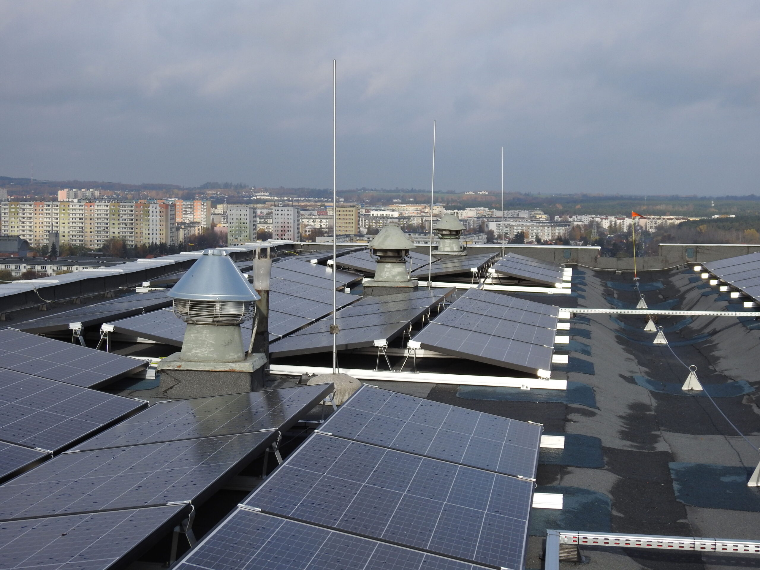 Na Winogradach powstała miejska elektrownia słoneczna