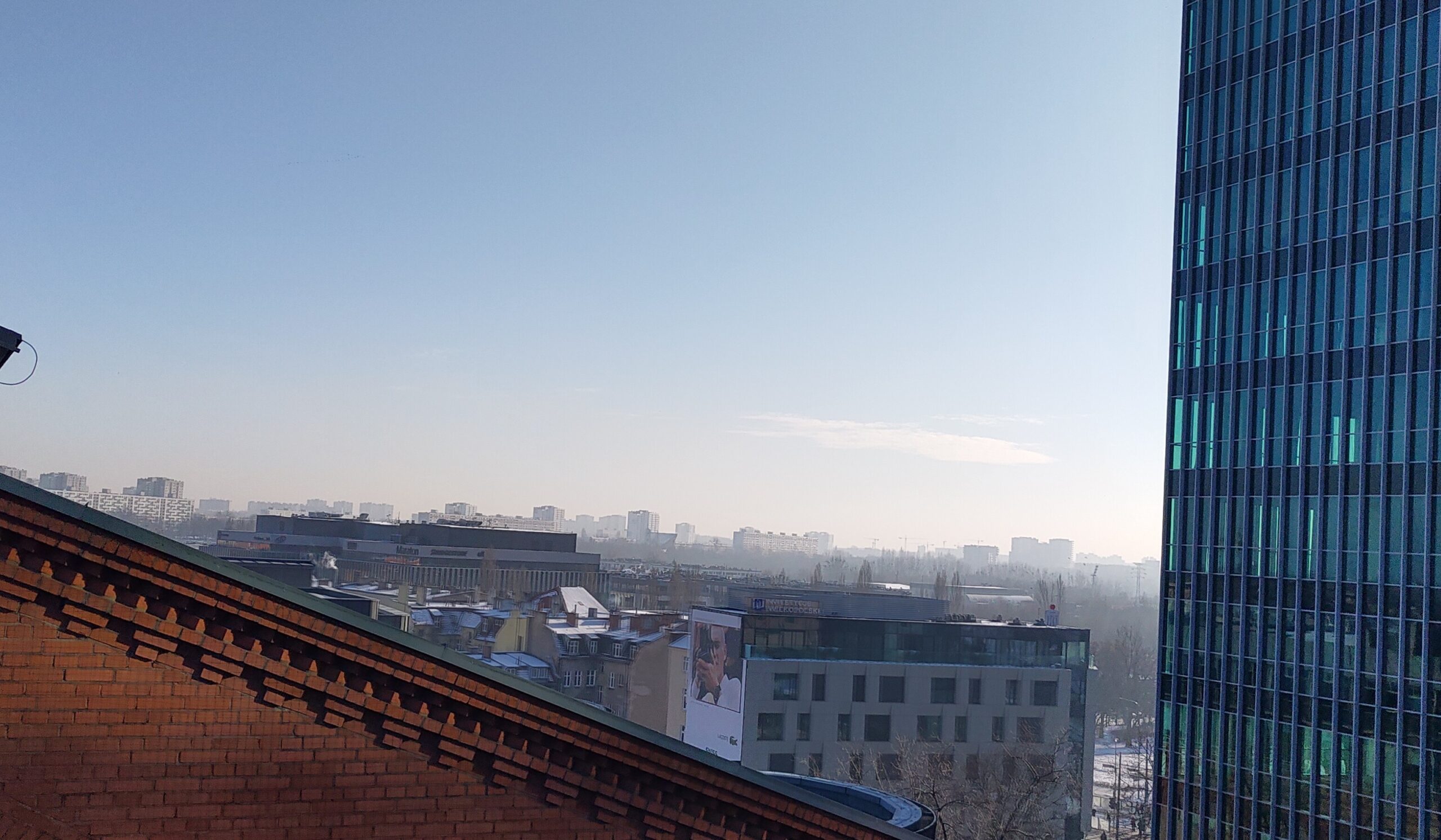 Kolejny dzień z fatalnym powietrzem w Poznaniu. Ograniczenia w sposobach ogrzewania