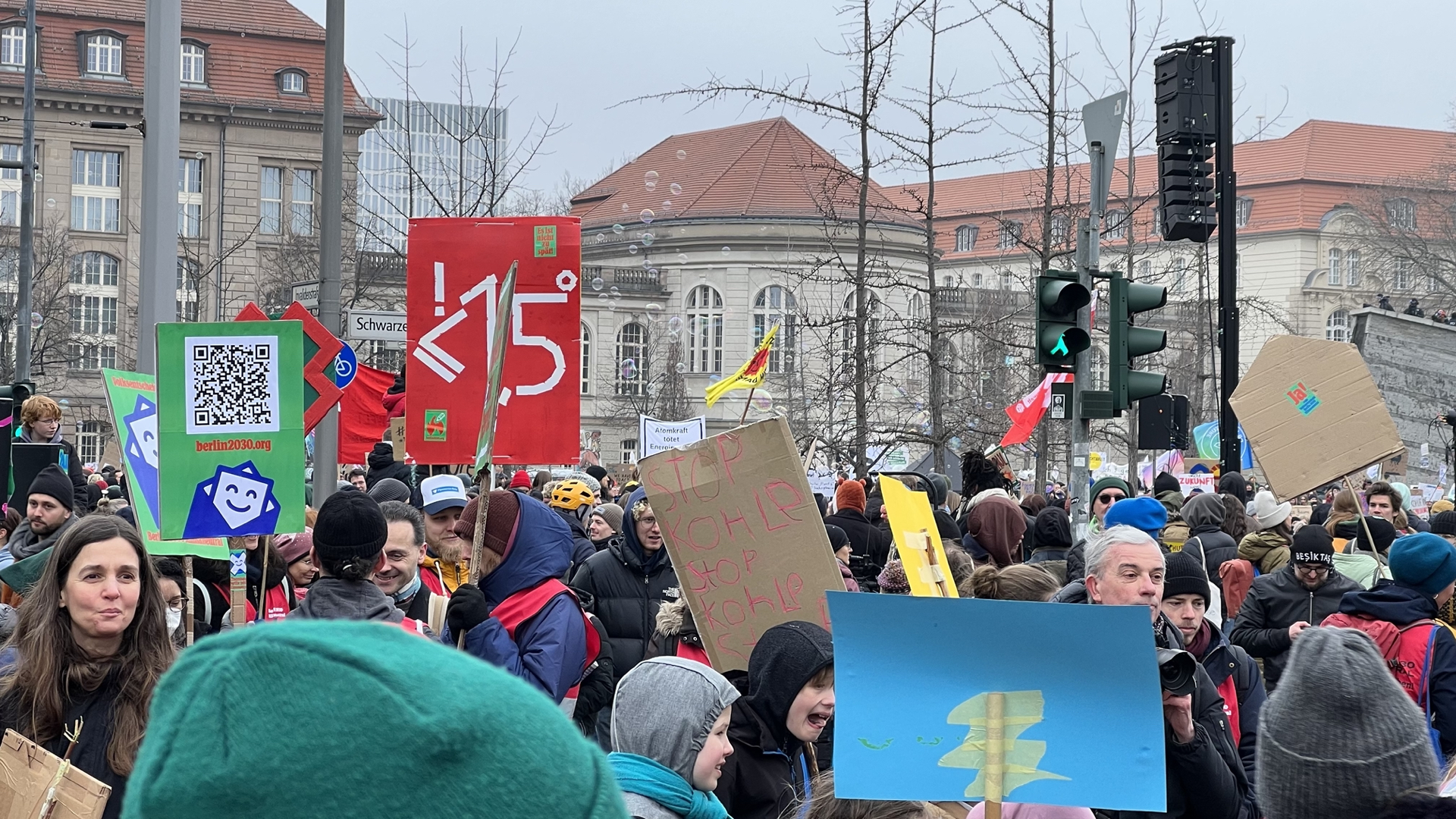 Światowy Strajk Klimatyczny: Tłumy na ulicach Niemiec domagają się działań na rzecz ochrony klimat