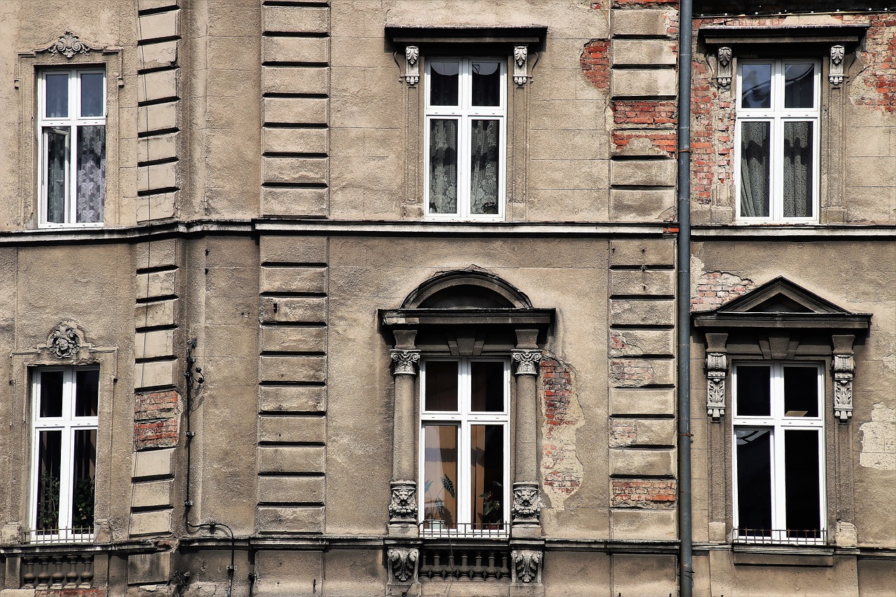 Poznań dofinansuje wymiany okien i drzwi zewnętrznych mieszkańców