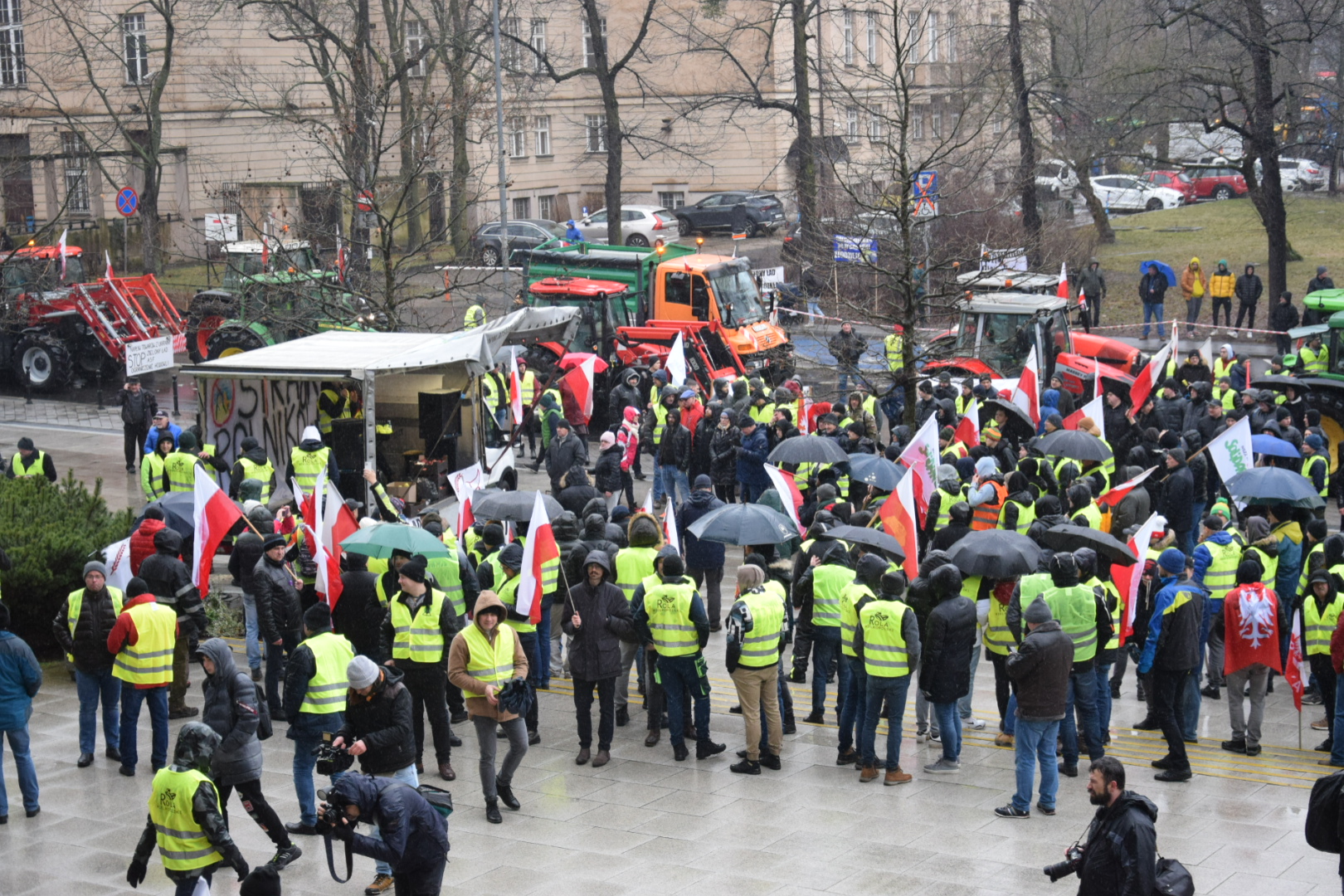 W trosce o polskie rolnictwo: protesty rolników i apel o rządowe wsparcie